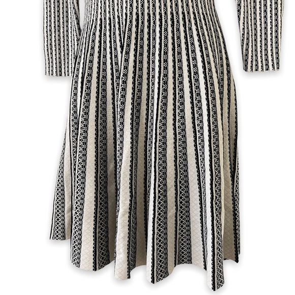 GIANNI BINI Knit Sweater Dress Midi Fit Flare Ivory Black Stripe Size Medium - Picture 4 of 9